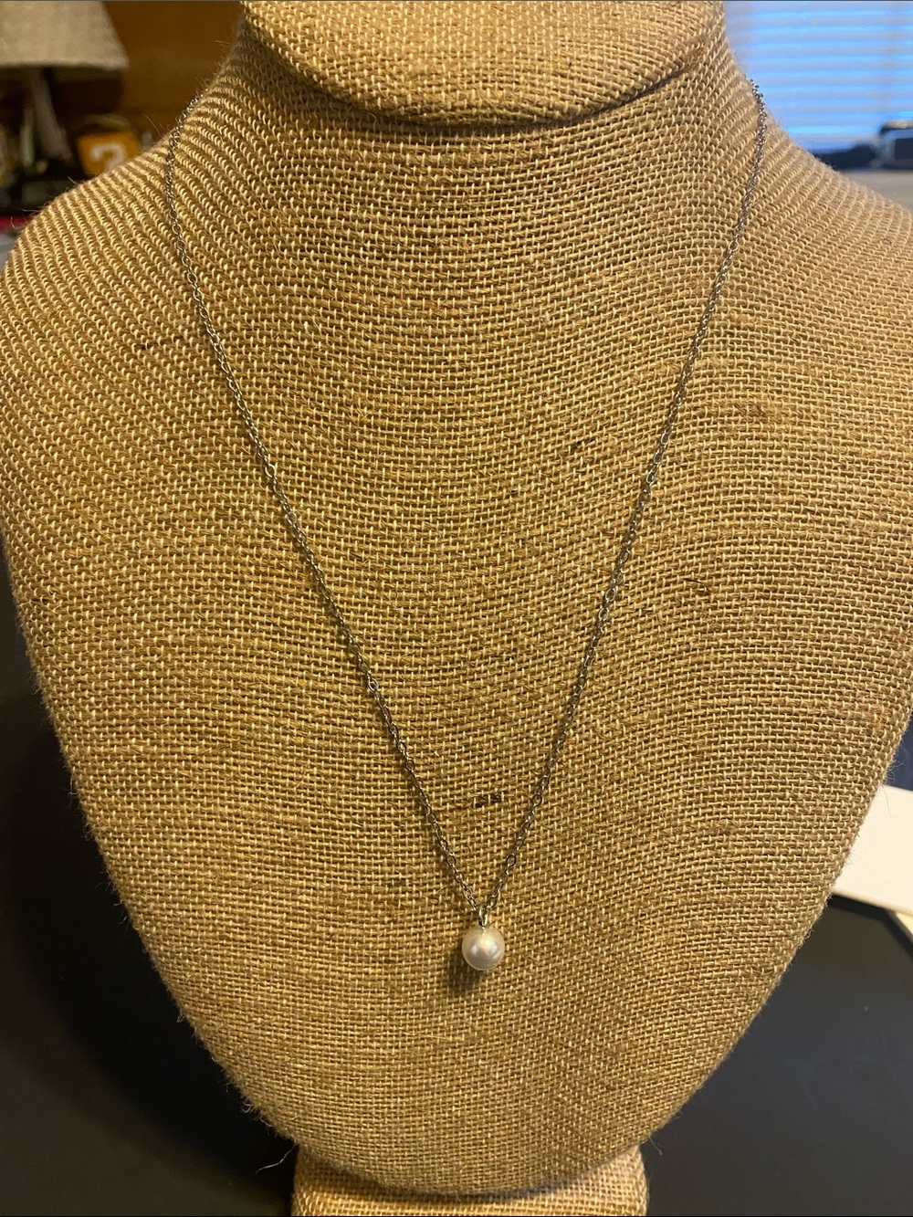 Classic Silver Chain Necklace with Single Pearl Pendant